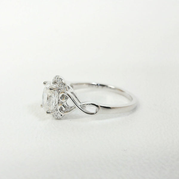 14K Diamond Oval Halo Engagement Ring