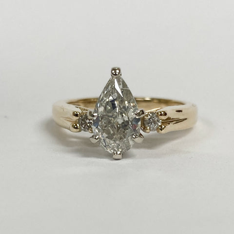 14k Pear-Shaped & Round Diamond Ring