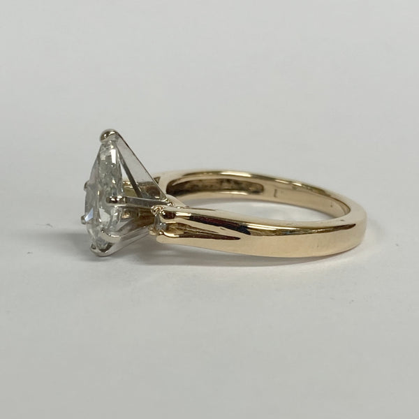 14k Pear-Shaped & Round Diamond Ring