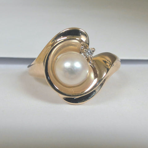 14k 6.5mm Cultured Pearl & Melee Diamond Ring