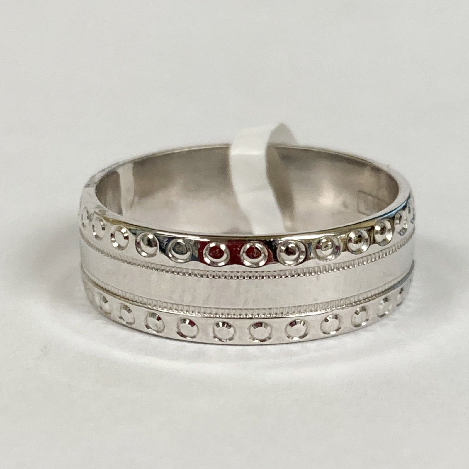 14k Pattern Wedding Band with Beaded Edges