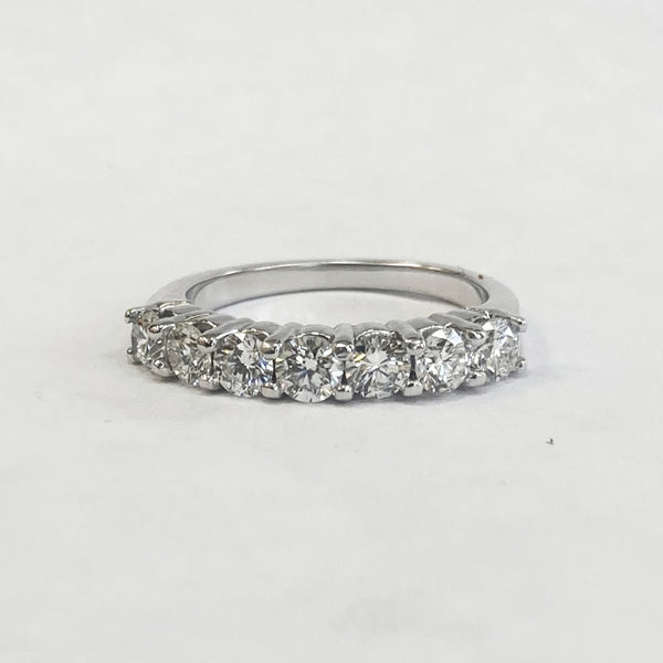 14K 1.05TW 7-Stone Diamond Band