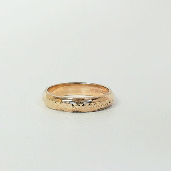 14K Size 8 Hollow Band