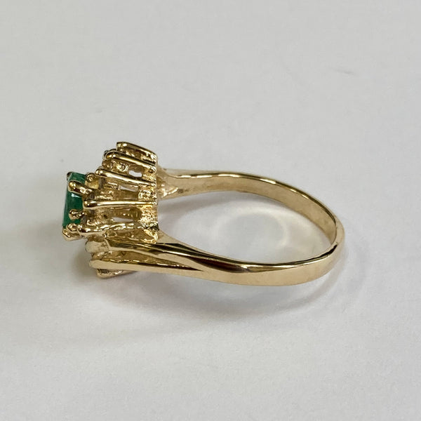 10k Oval Emerald & Diamond Ring