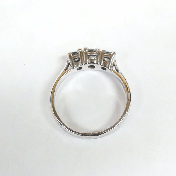 14KWG 0.65TW 3-Diamond Ring