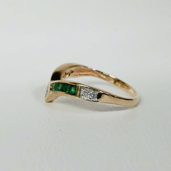 10K Emerald & Diamond "V" Ring