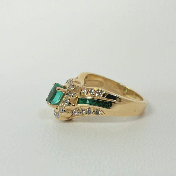 18K Emerald & Diamond Fashion Ring