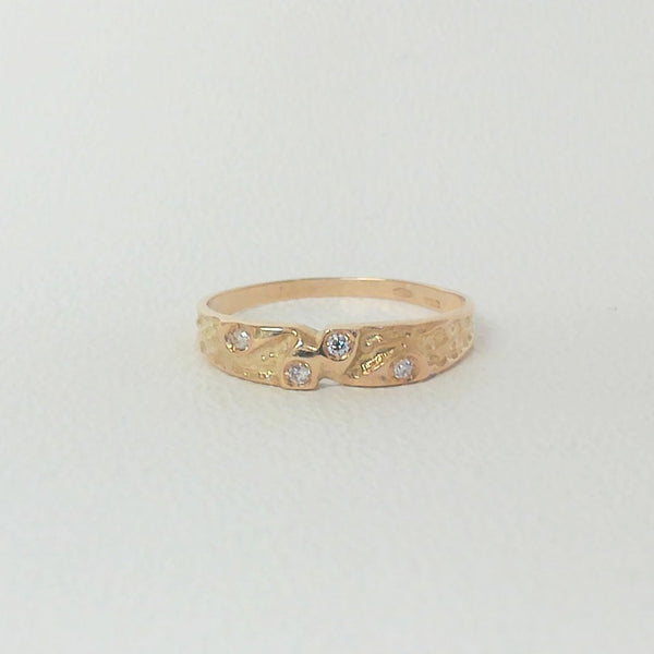 18K Melee Diamond Ring