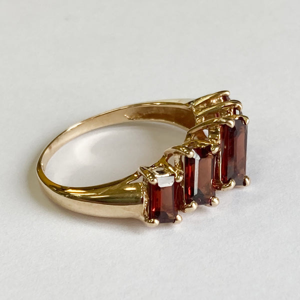 10k Garnet Fashion Ring