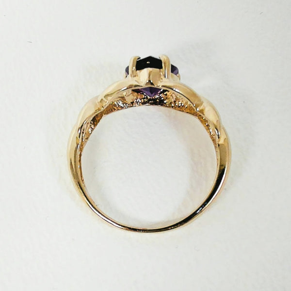 14K Pear-Shaped Amethyst Fashion Ring