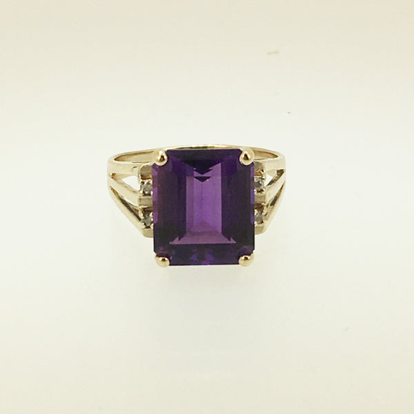 14K Emerald-Cut Amethyst & Melee Diamond Ring