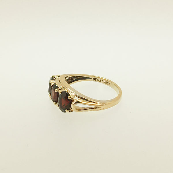 14k 3-Oval Garnet Ring