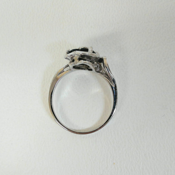 10K Heart-Shaped Black Onyx and Melee Diamond Rings