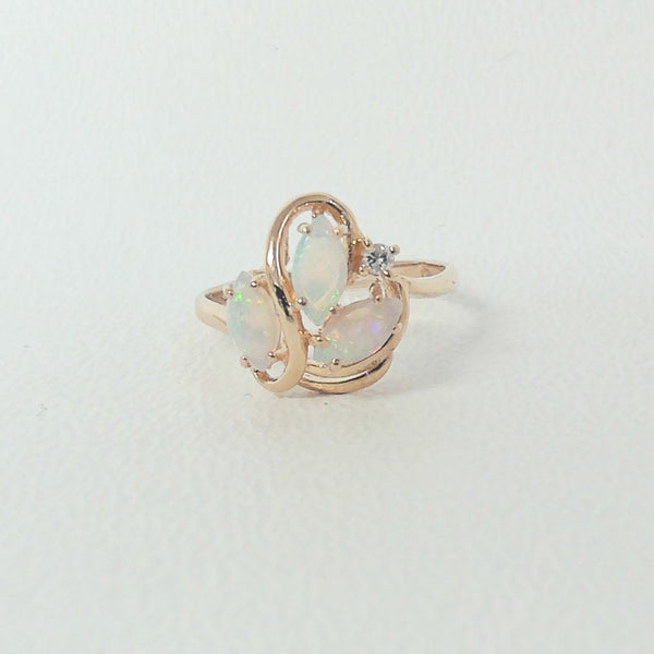 14K Opal fashion Ring