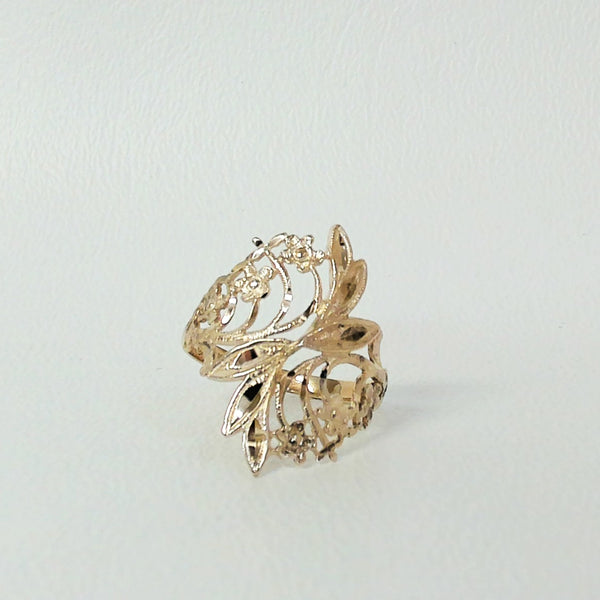 10K Floral Diamond-Cut Ring