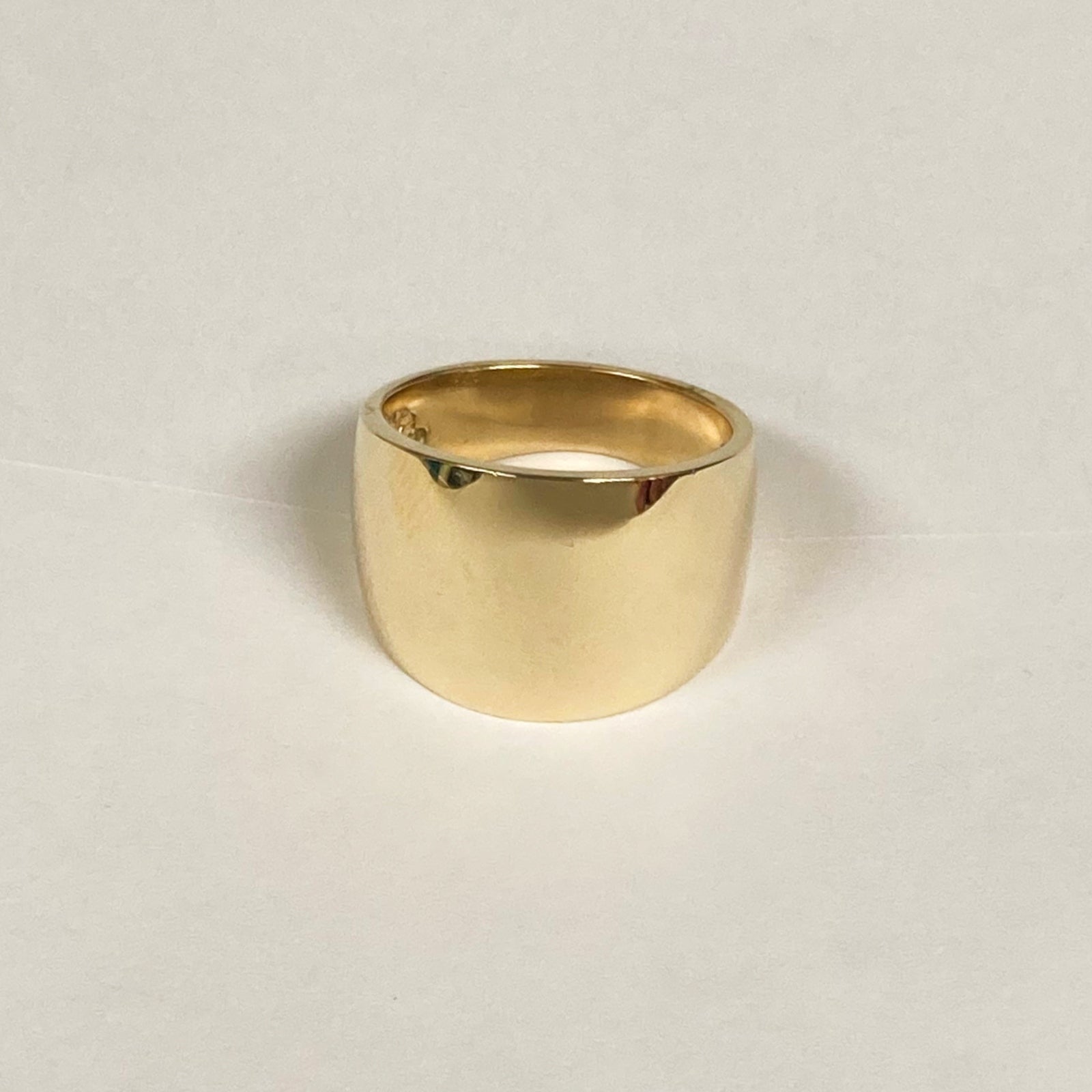 14k Polished Wide Tapered Band