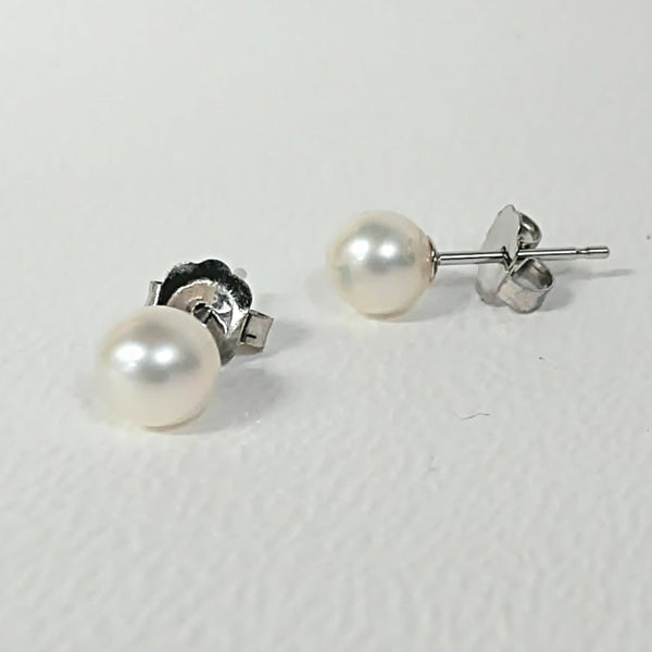 14K 4.5-5MM Akoya "AA" Cultured Pearl Studs
