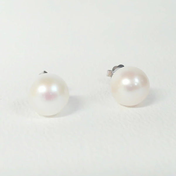 14K 8.0-8.5MM Freshwater "A"  Pearl Studs
