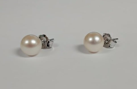 14k 6-6.5mm Cultured Pearl Japanese Akoya Post Earrings