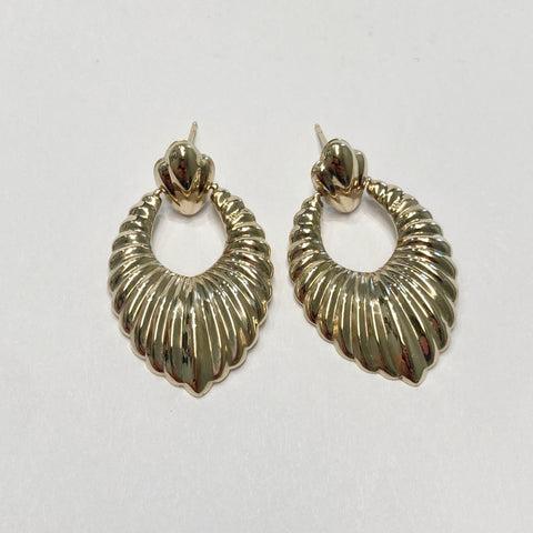 14k Ribbed Door Knocker Earrings