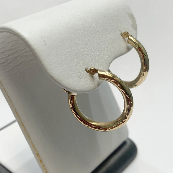 14k Diamond-Cut Hoop Earrings