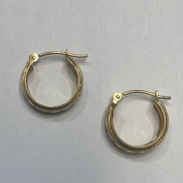 14k Diamond-Cut/Satin Small Hoops