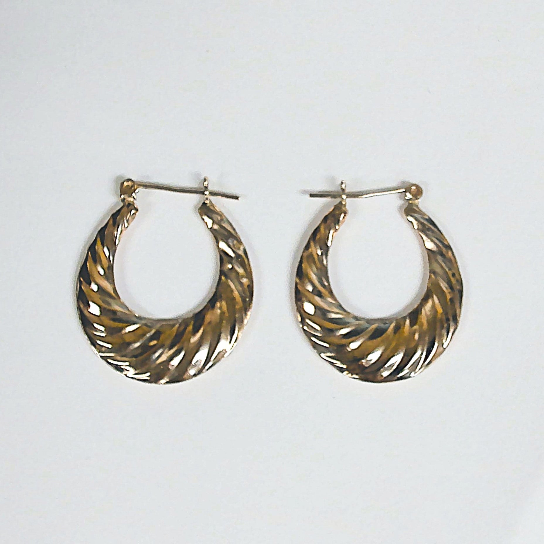 14K Shrimp Hoop Earrings