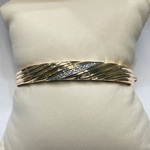 14k (.15TW) Diamond Bangle Bracelet