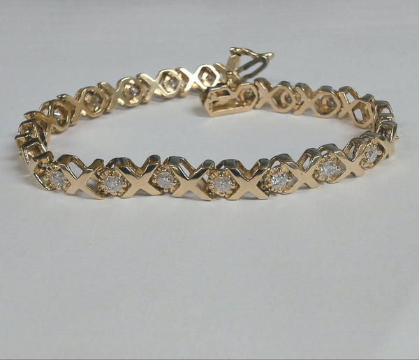 14k (2.00TW) 20-Diamond XOXO Bracelet