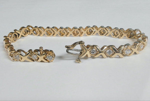 14k (2.00TW) 20-Diamond XOXO Bracelet