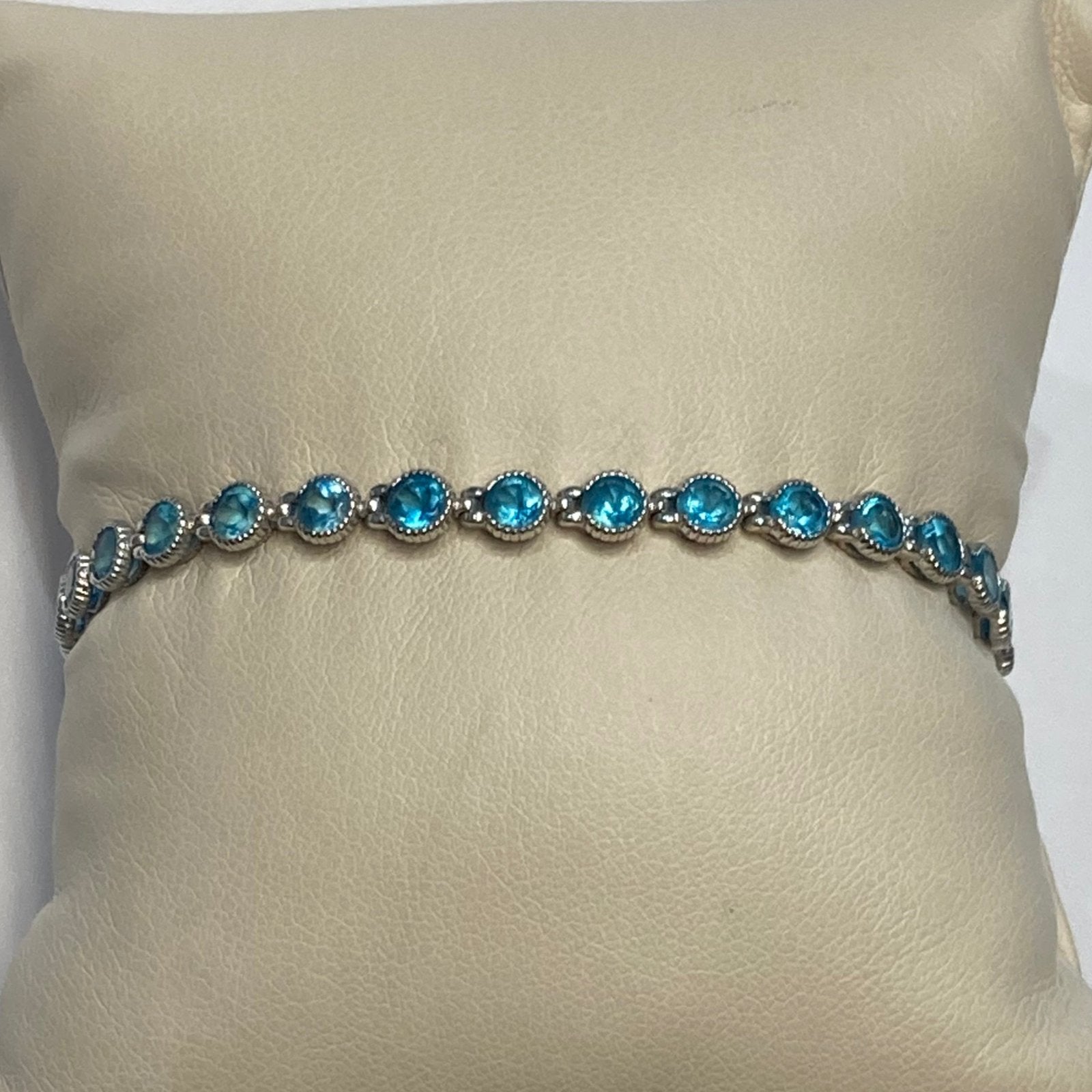 7" 14KWG Blue Topaz Bracelet