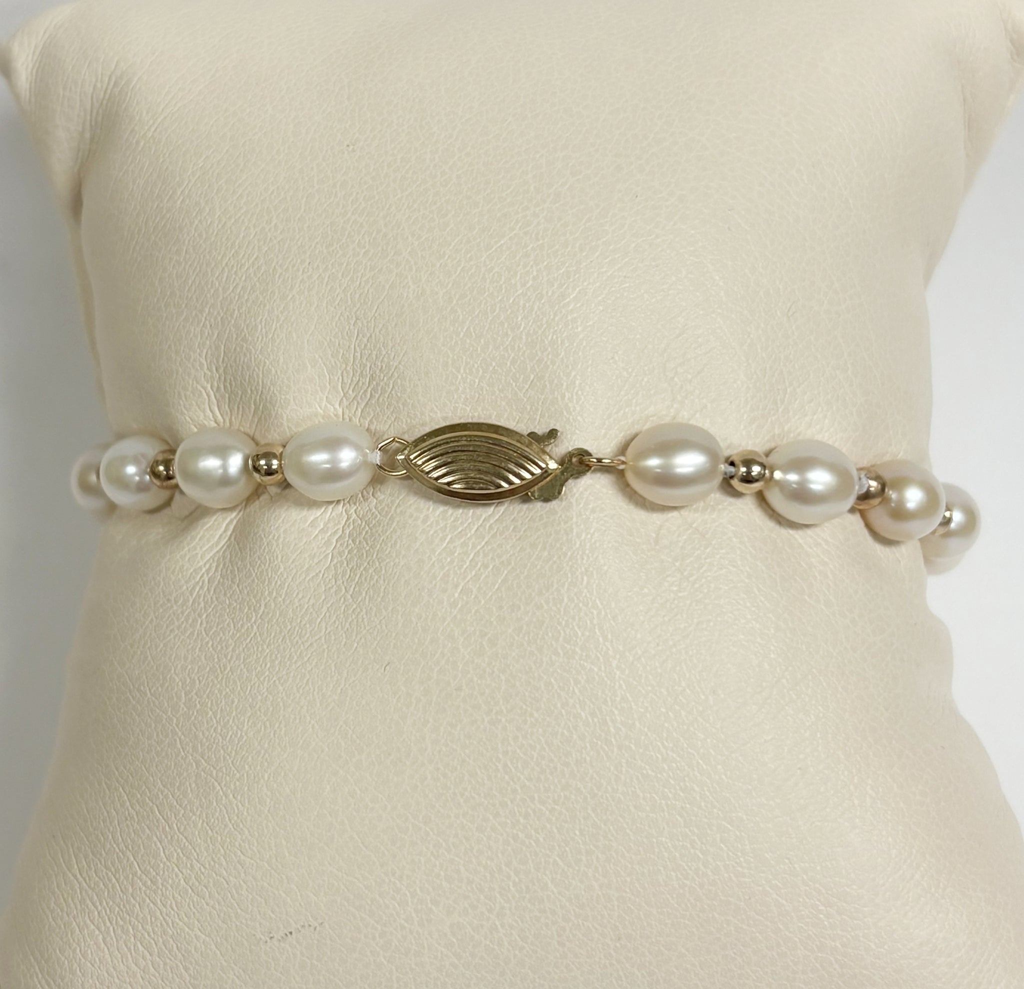 7" 14K Oval Freshwater Pearl & Gold Bead Bracelet