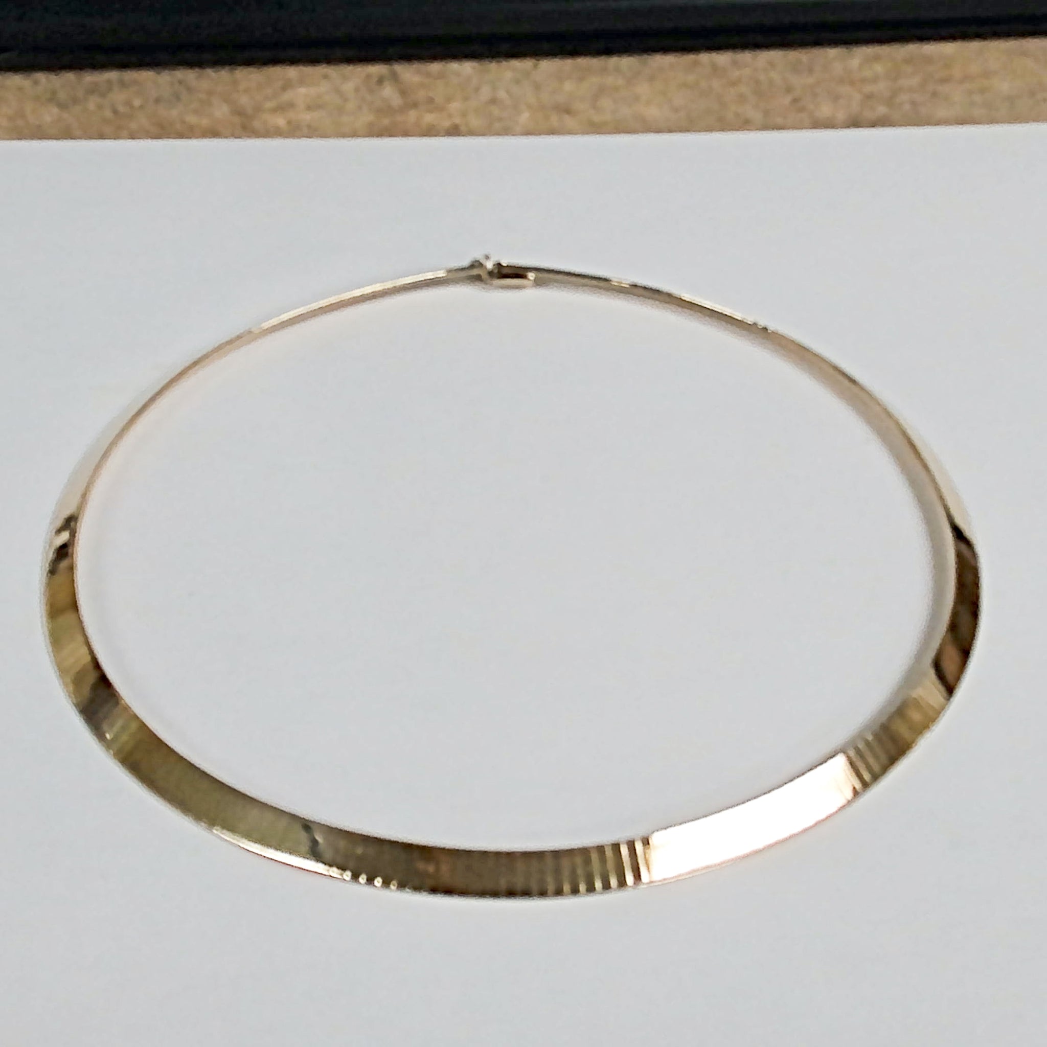 16" 14K (35.9 GRAMS) 6MM Flat Omega Chain