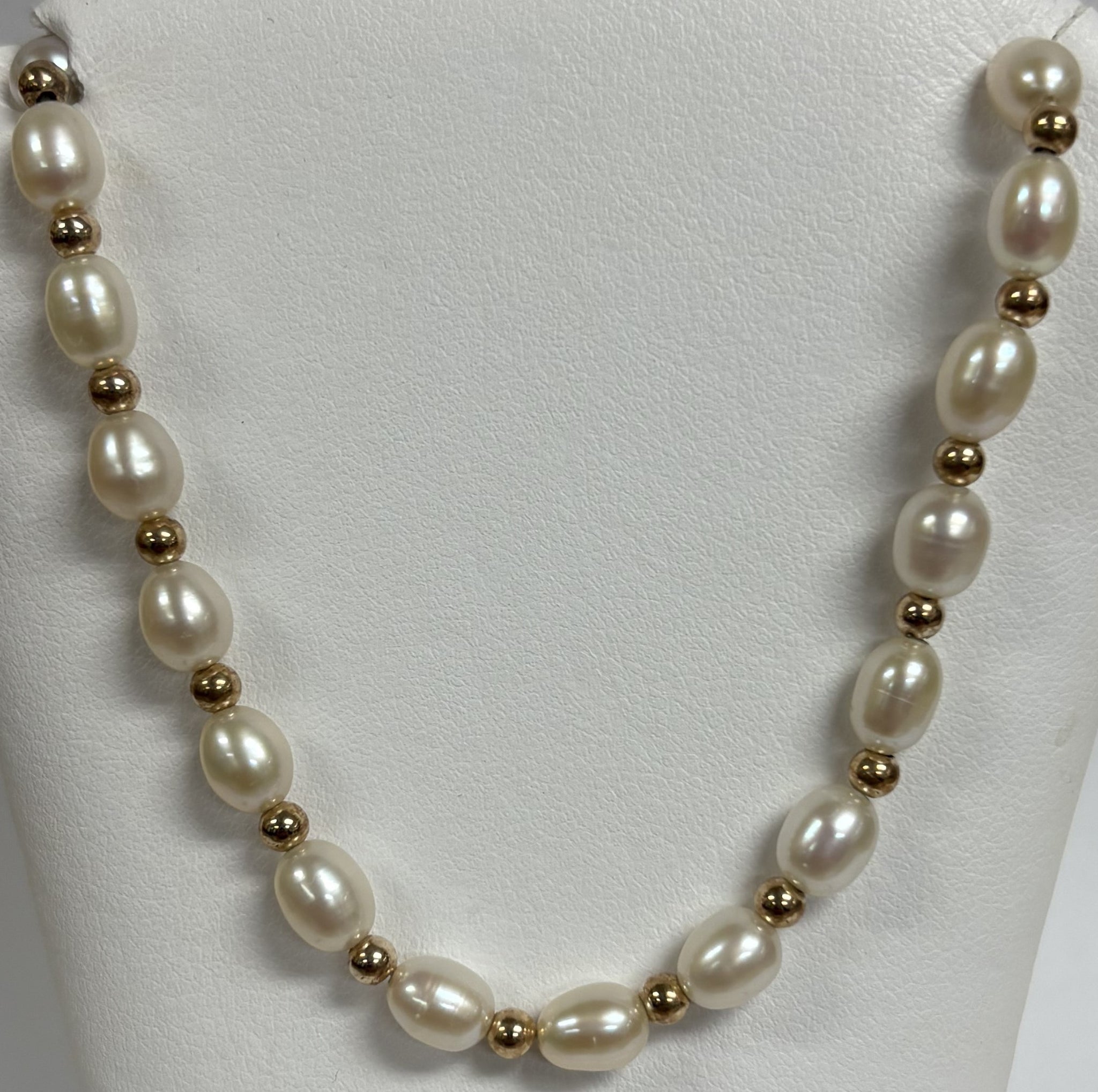 18.25" 14K Oval Freshwater Pearl & Gold Bead Necklace