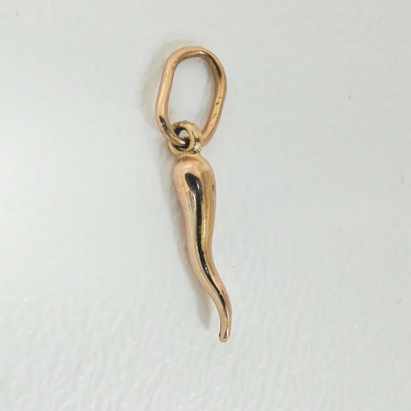 14K 0.4GR Italian Horn