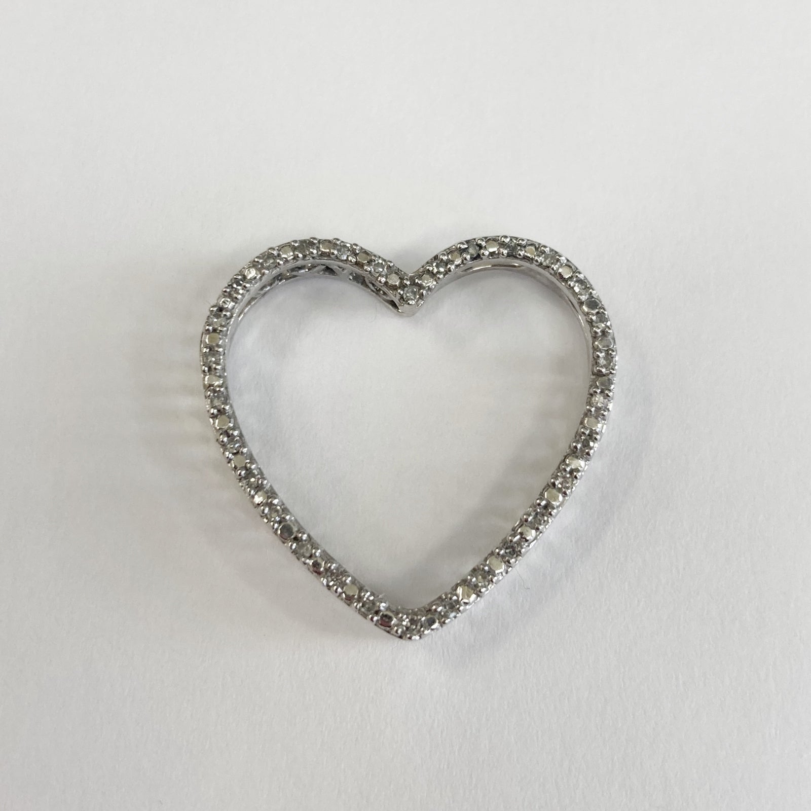 14KWG Diamond Heart Pendant