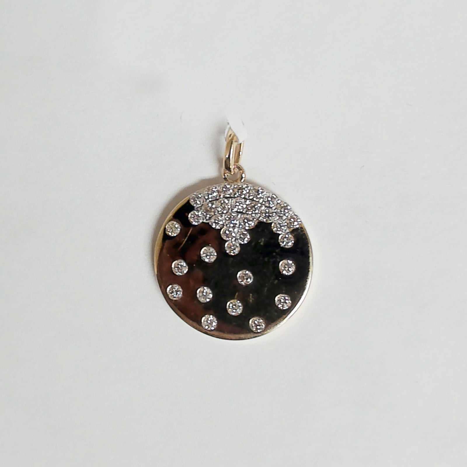 14KYG 1/2TW Diamond Disc Pendant