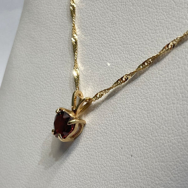 18" 14KYG Heart-Shaped Garnet Pendant