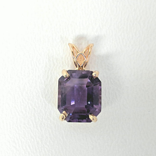 14K Amethyst Pendant
