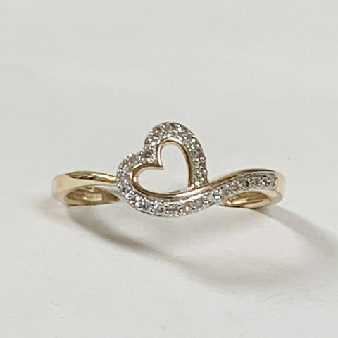 10KYG Diamond Heart Ring