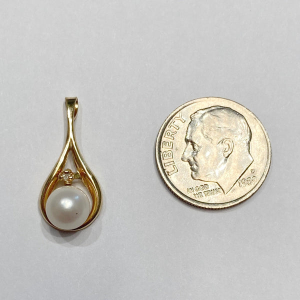 14k Freshwater Pearl & Melee Diamond Pendant