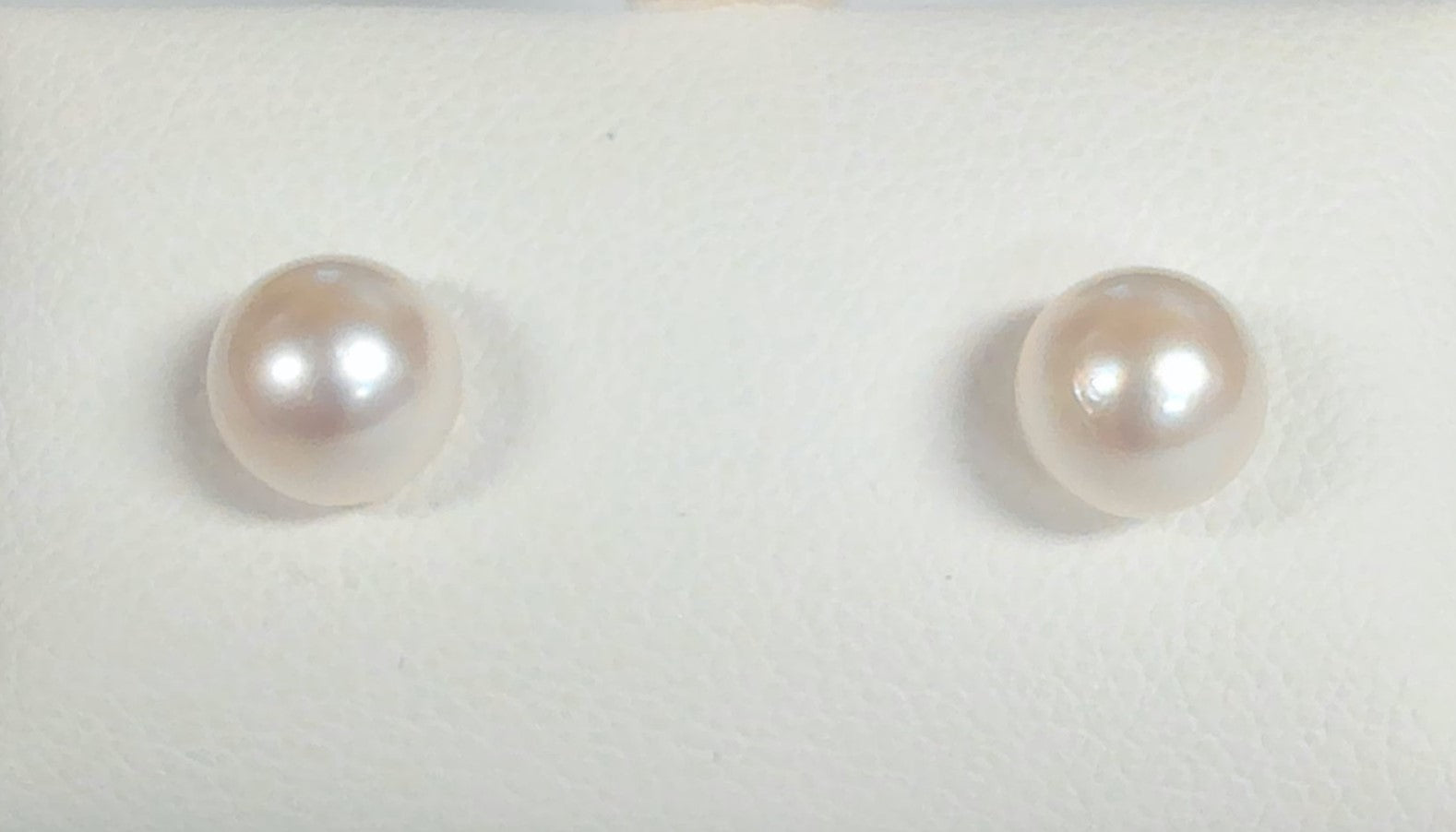 14k 6-6.5mm Cultured Pearl Japanese Akoya Post Earrings