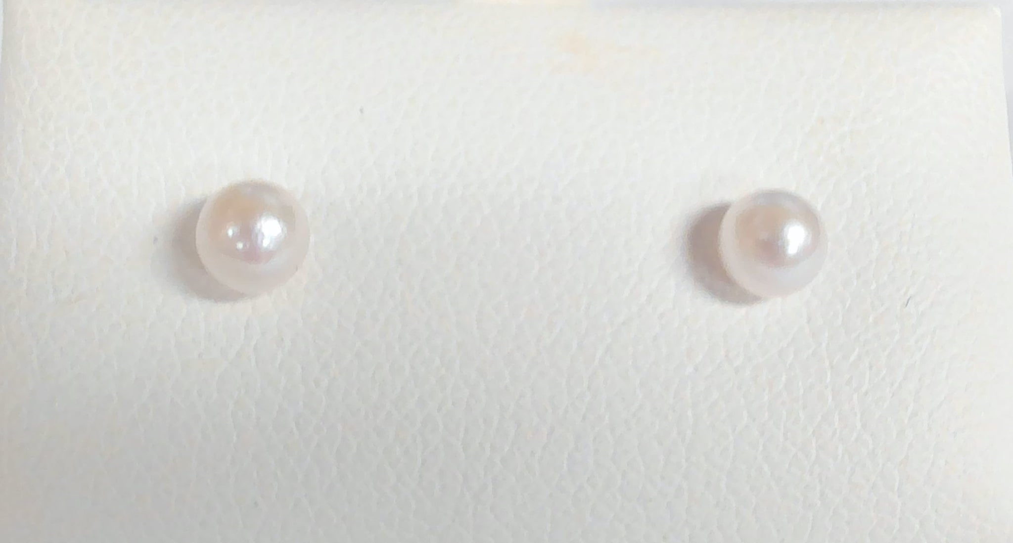 14k 4-4.5mm Cultured Pearl Japanese Akoya Post Earrings