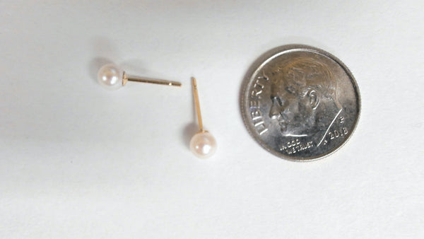 14k 4-4.5mm Cultured Pearl Japanese Akoya Post Earrings