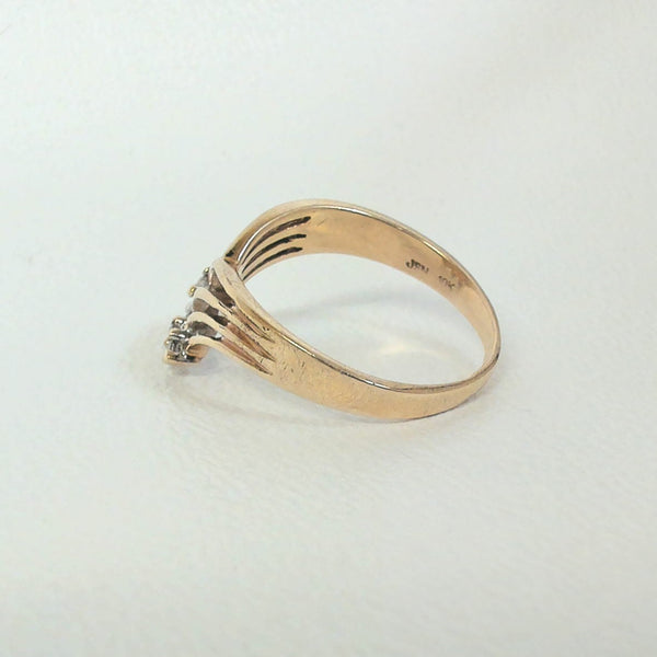 10K .04TW Diamond Fashion Ring
