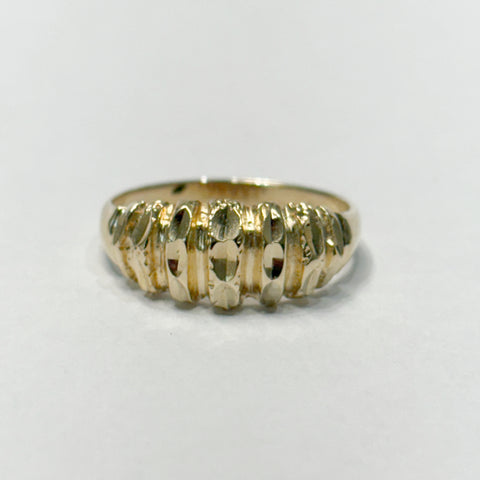 14k Diamond-Cut Shrimp Ring