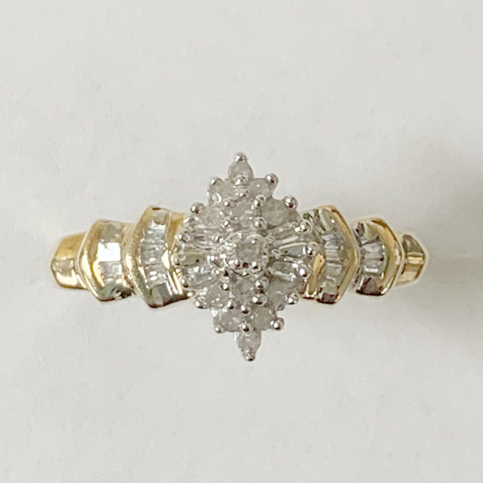 10KYG Promo Melee Diamond Cluster Ring