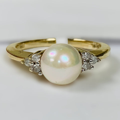 10k Freshwater Pearl & Melee Diamond Ring