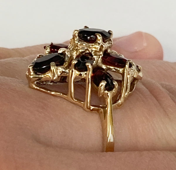 10KYG Marquise Cluster Ring