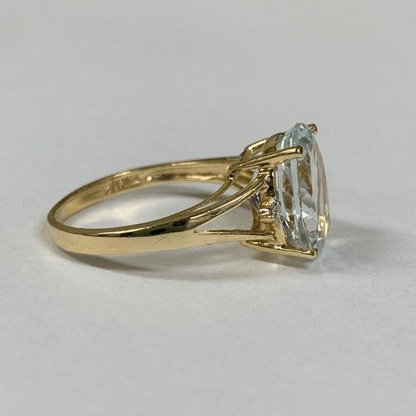 14k Oval Light Blue Topaz & Melee Diamond Ring